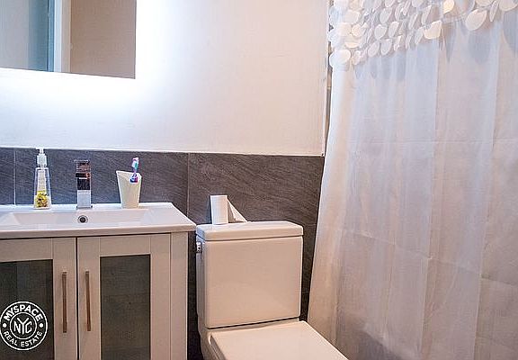 4th image of 1803 Atlantic Ave #1S