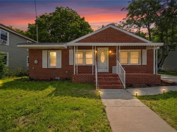 129 S 6th St, Suffolk, VA 23434