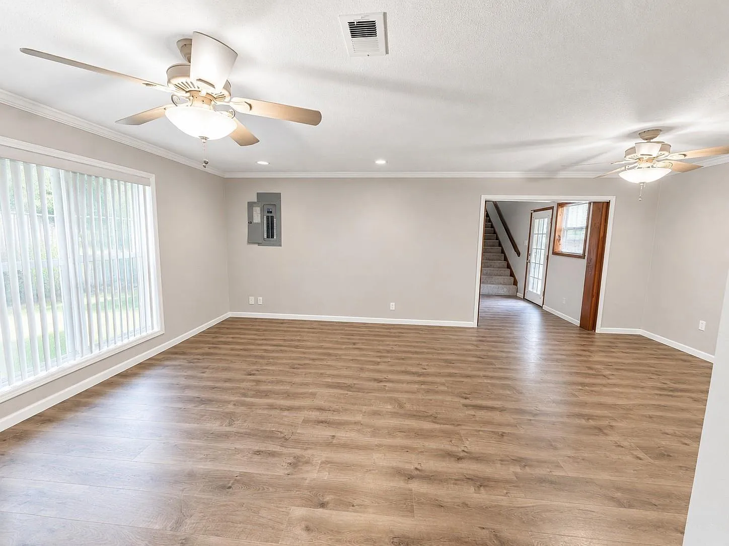 4 bed, 3.0 bath, 3400 sqft, $2,850 — Photo 3