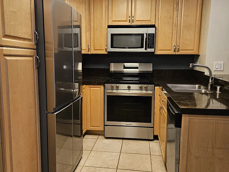1775 Diamond St #201 — Photo 3