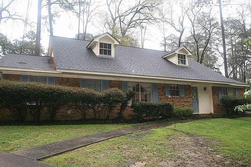 1st image of 2117 Creekview Bnd