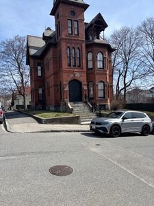 8 Claremont St #3B, Worcester, MA, 01610