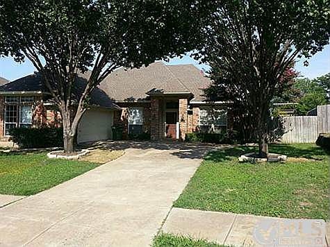1st image of 814 Palm Desert Dr