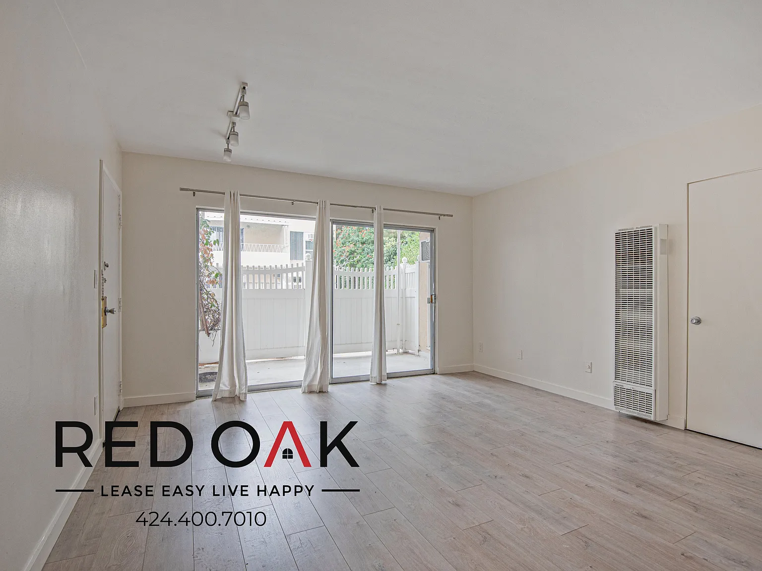 ~5 Weeks FREE~ Polished One Bedroom with Private Balcony and Available Parking ~ In Beautiful Wes... — Photo 2