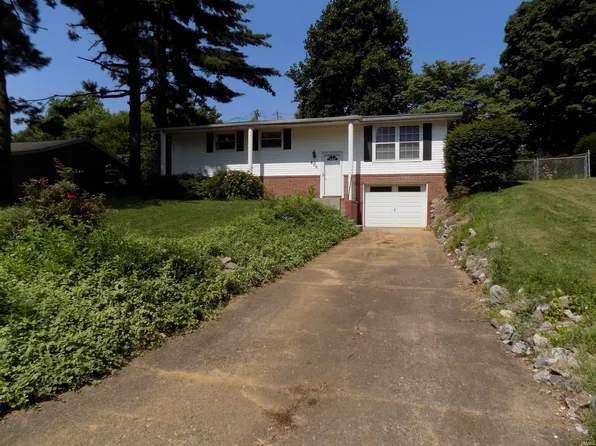 606 Prince Dr, Newburgh, IN 47630