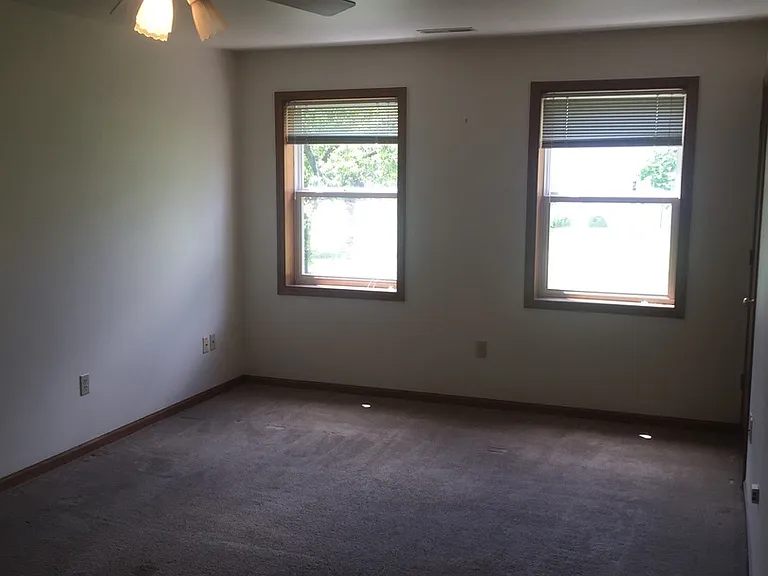 N25W24011 River Park Dr — Photo 1