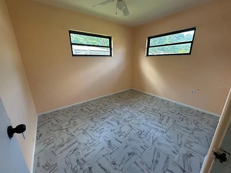 1508 Mona Ave — Photo 12