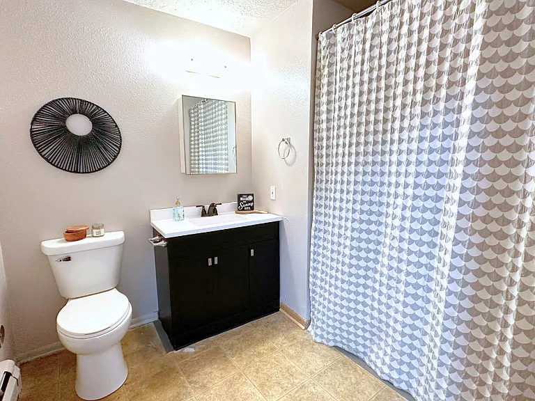 Seneca Place Apartments — Photo 17