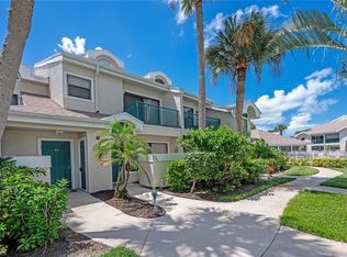 60 Emerald Woods Dr APT B5, Naples, FL 34108