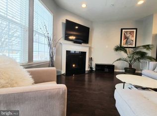 118 Admiral Ln, Warrington, PA 18976