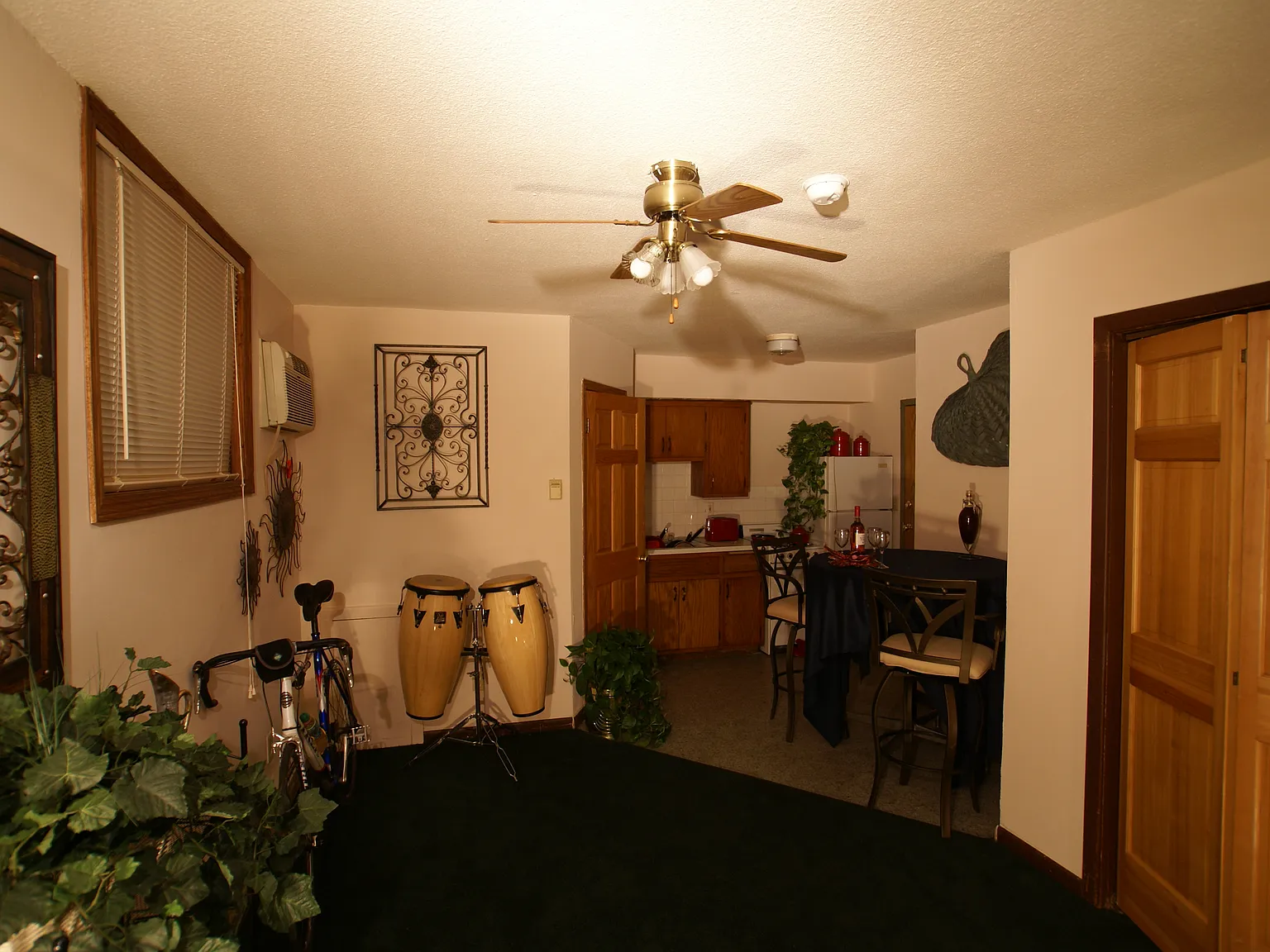 Phillips Park Apartments — Photo 2