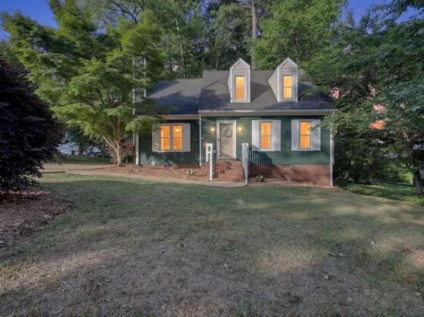 111 Jones Cir, Clayton, NC 27520