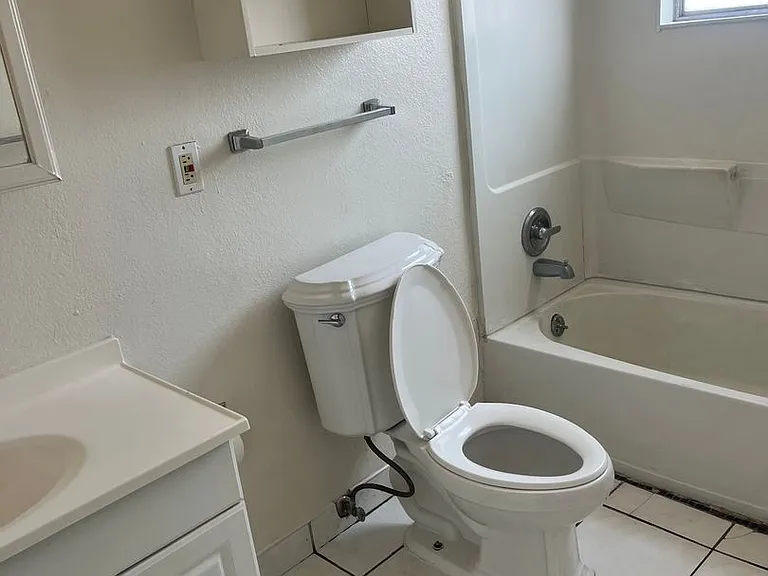 2710 Eldora Cir — Photo 2