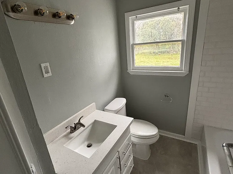 2237 Cross Ln — Photo 5