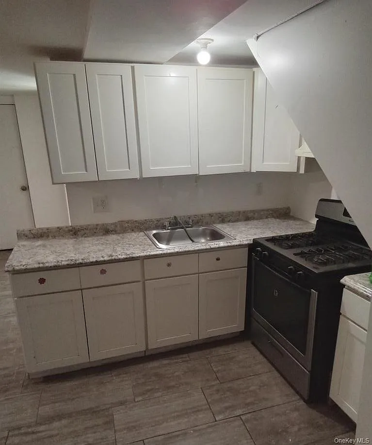 1 bed, 1.0 bath, $1,700 — Photo 4