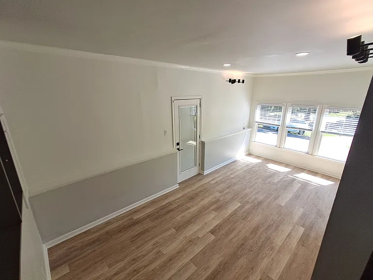 568 Valleywood Dr — Photo 32