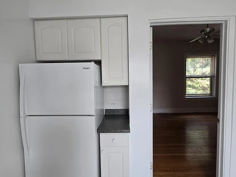 832 Reba Pl #1N — Photo 4