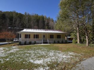 607 Sciota Rd, Unicoi, TN 37692