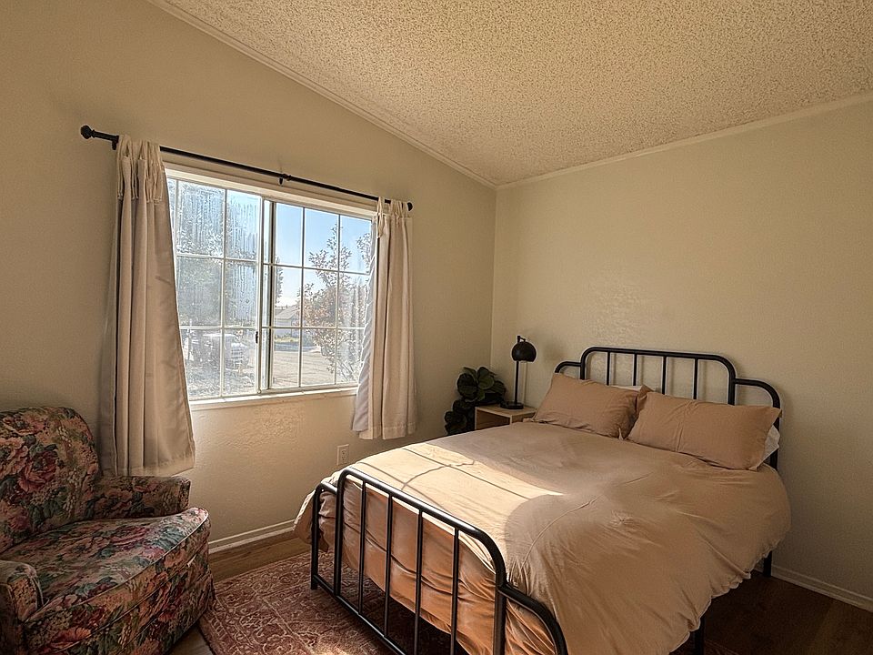 1st image of 195 Pomo St
