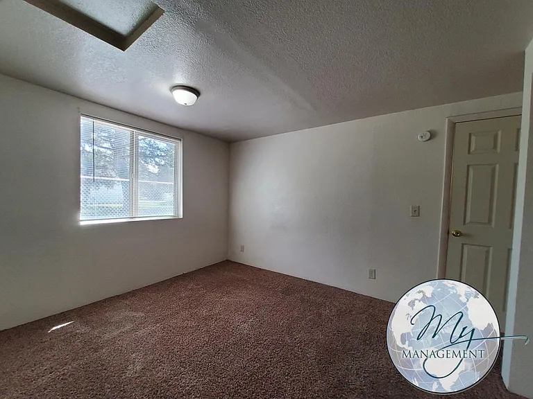 1 bed, 1.0 bath, 465 sqft, $995 — Photo 13