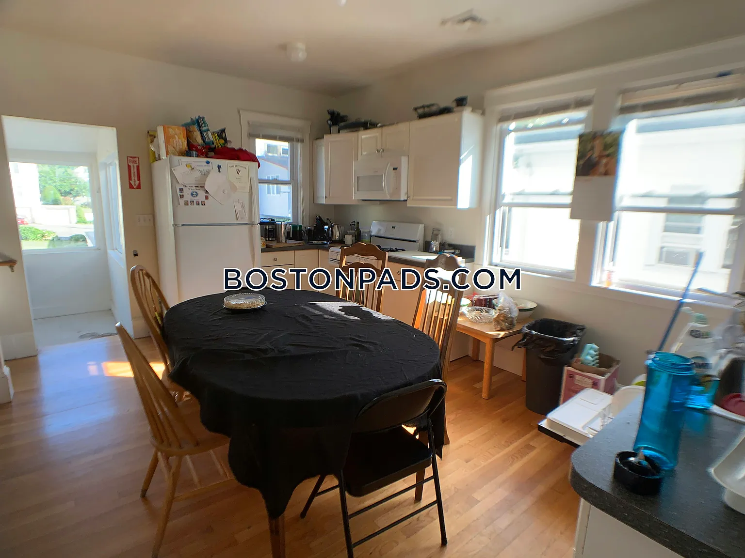 4 bed, 9999 sqft, $5,400 — Photo 3