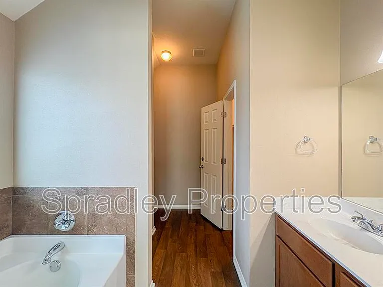 1113 Branchwood Way — Photo 16