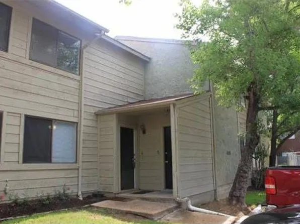 4515 Carter Creek Pkwy APT 4, Bryan, TX 77802