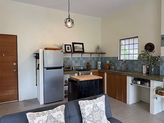 4th image of 311 VILLA BORINQUEN