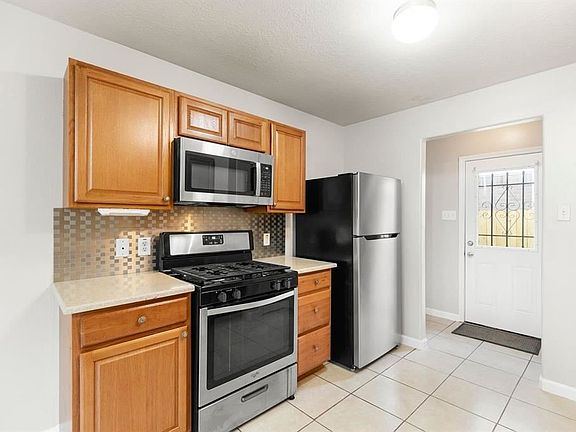 4th image of 21818 Siberian Elm Ln