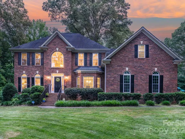 3409 Weddington Oaks Dr, Matthews, NC 28104
