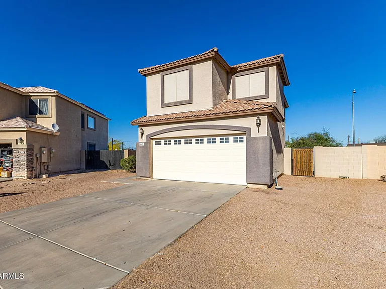 1501 S 113th Dr — Photo 2