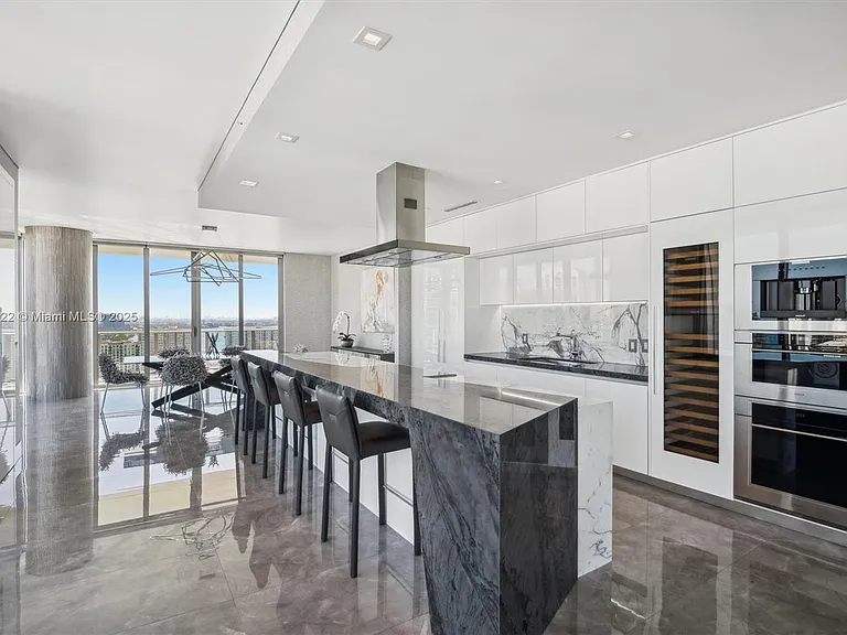 330 Sunny Isles Blvd #5-UPH04 — Photo 10
