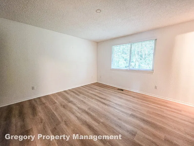 19044 NE 165th Pl — Photo 16