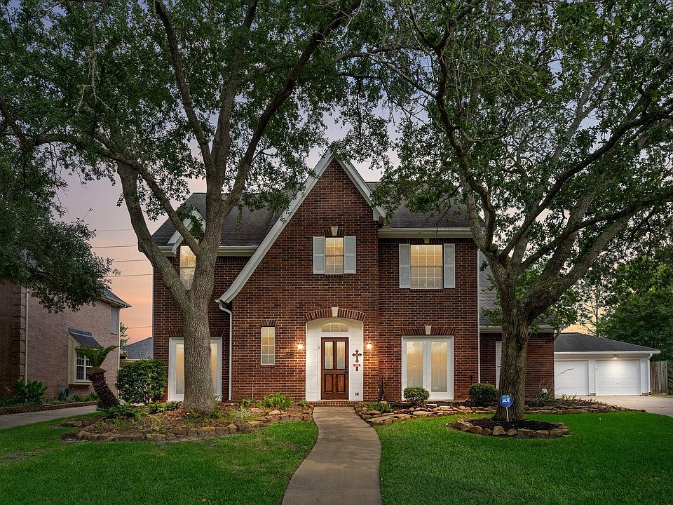 1st image of 19723 Whitewind Dr
