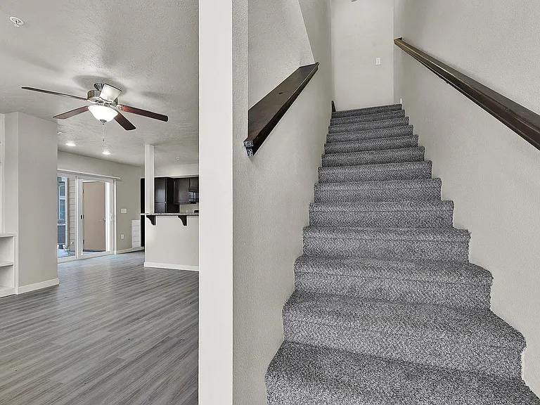 Centerpoint Townhomes — Photo 35
