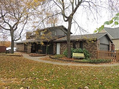 1st image of 725 Kornoelje Dr NE