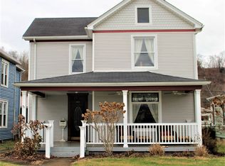 313 Riverside Dr, Russell, KY 41169