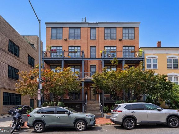 2nd image of 2412 17th St NW Unit 301