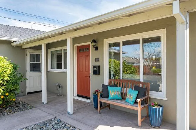 3 bed, 1010 sqft, $5,500 — Photo 2