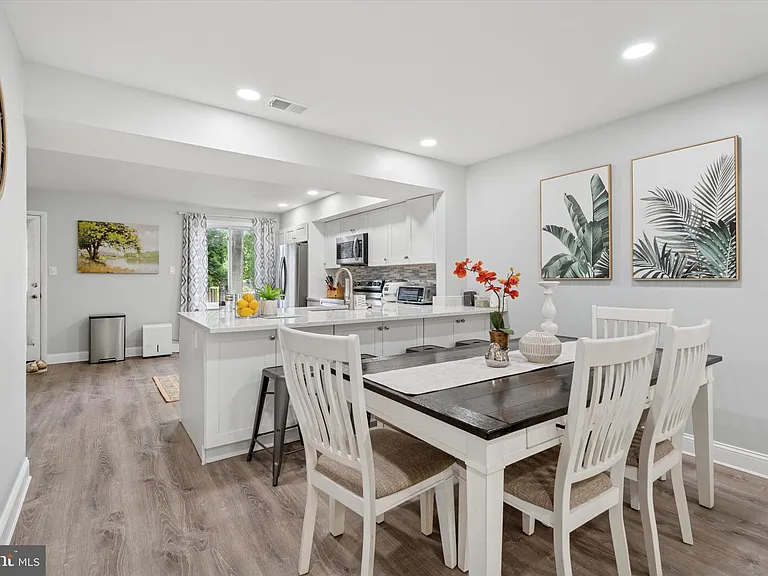 205 Woodside Cir — Photo 10