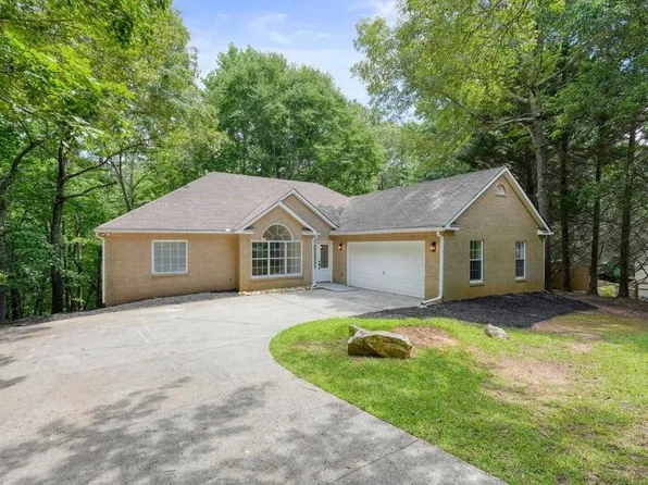 305 Michael Cir, Canton, GA 30114