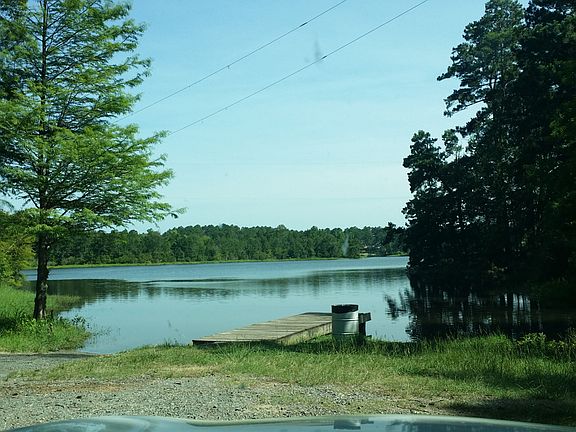 Boat ramp 1 mile from house