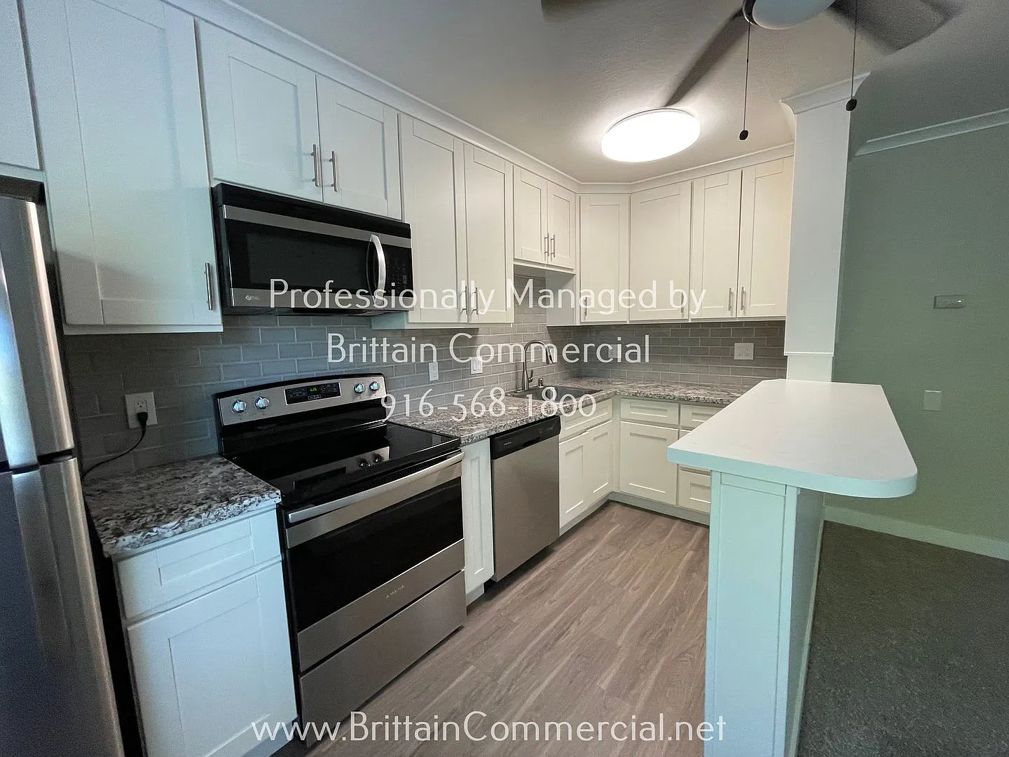 Spacious Upstairs 1 Bed 1 Bath, Must See! — Photo 2