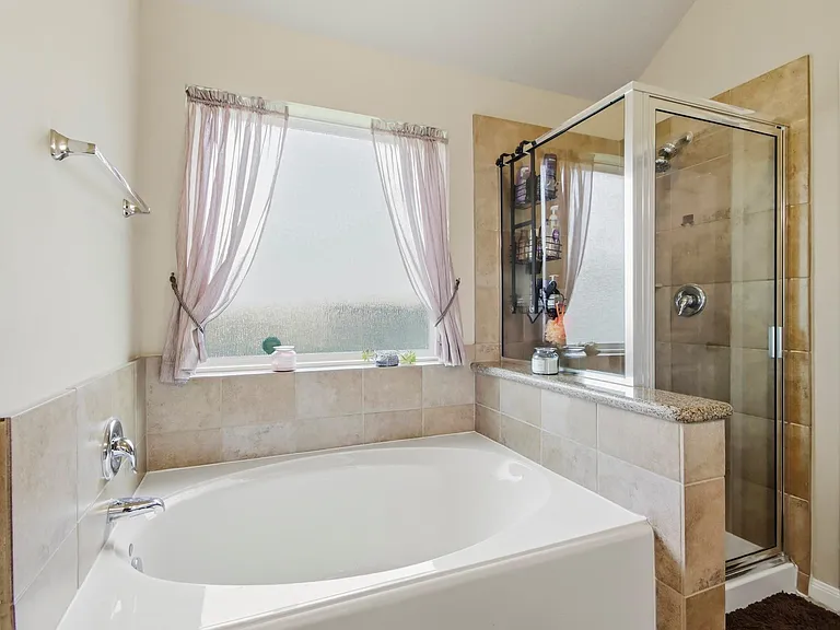 24142 Auburn Woods Ct — Photo 13