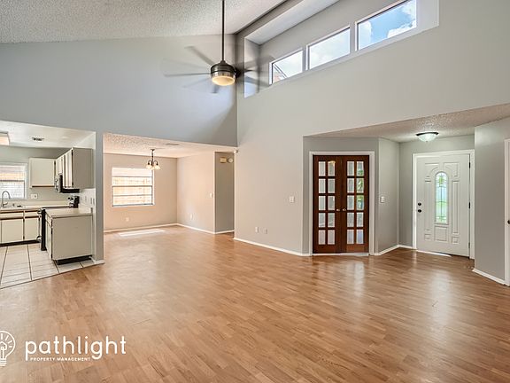 3rd image of 8917 Beeler Dr