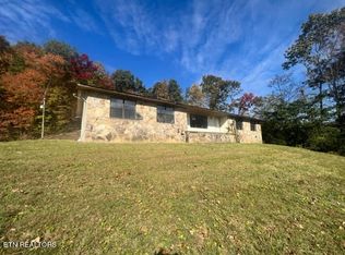 1400 Bruce Gap Rd, Caryville, TN 37714