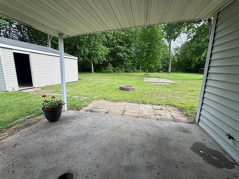 38491 Westvale St — Photo 2