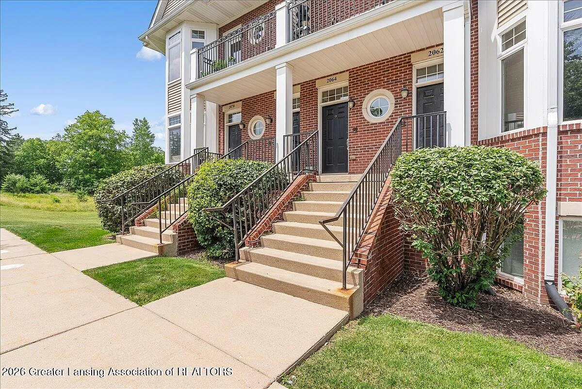3 bed, 2.5 bath, 2125 sqft, $2,900 — Photo 2
