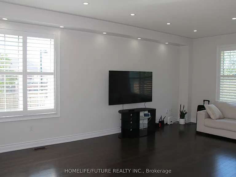 52 Mac Frost Way #MAIN 2ND — Photo 3