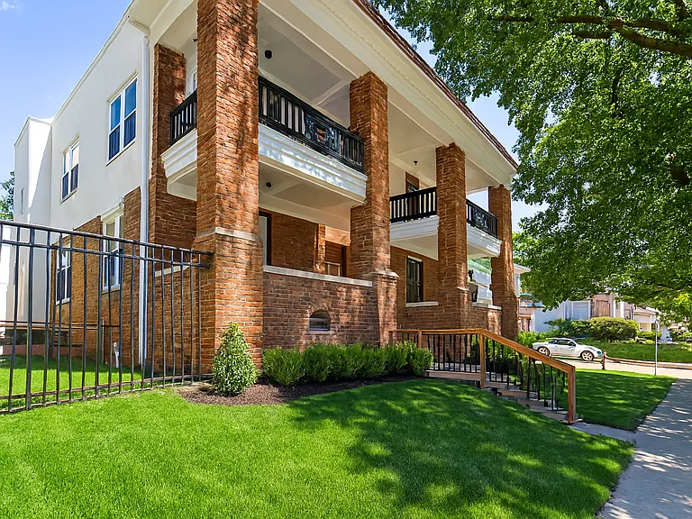 Muehlebach Apartments — Photo 3